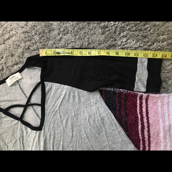 • Revive Raglan • - Picture 4 of 5